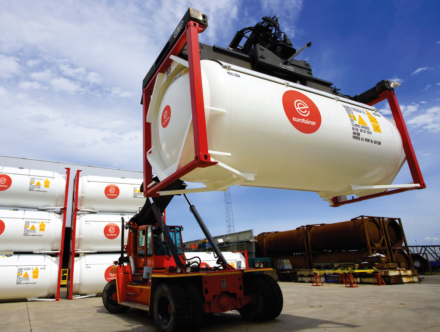 gas tank container with lift