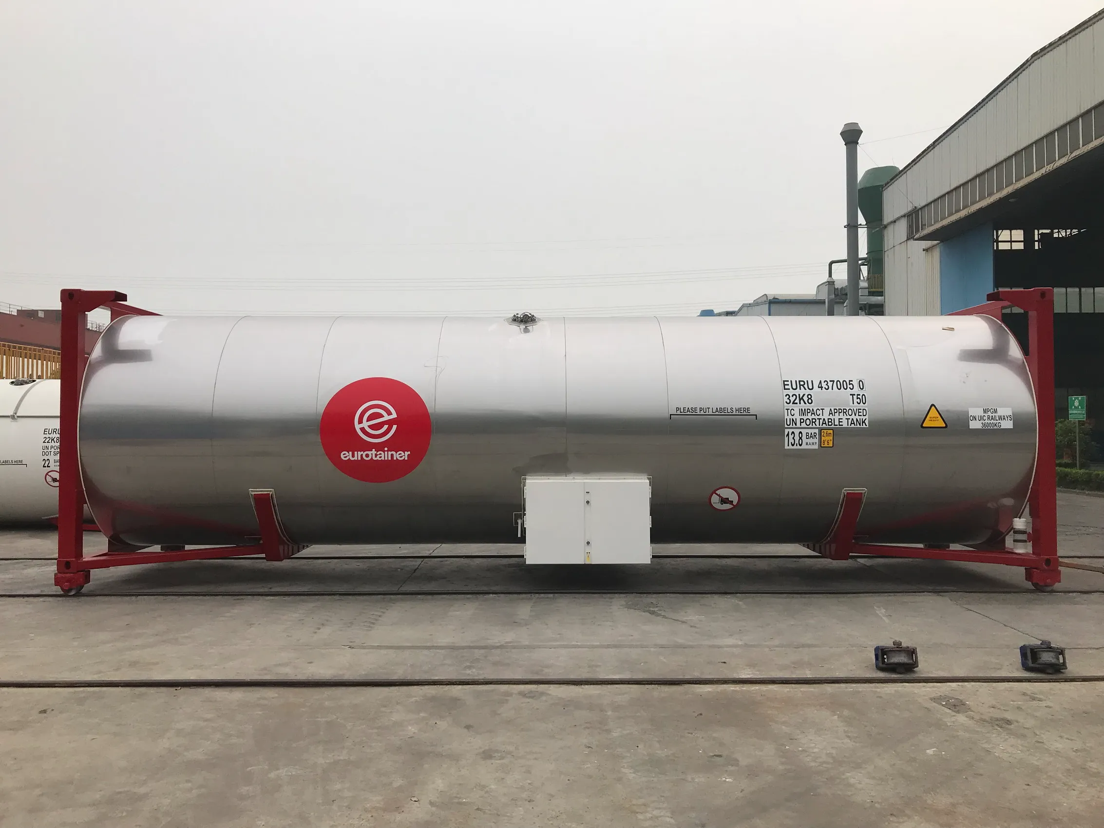 Gas tank container T50 30 foot on depot - eurotainer