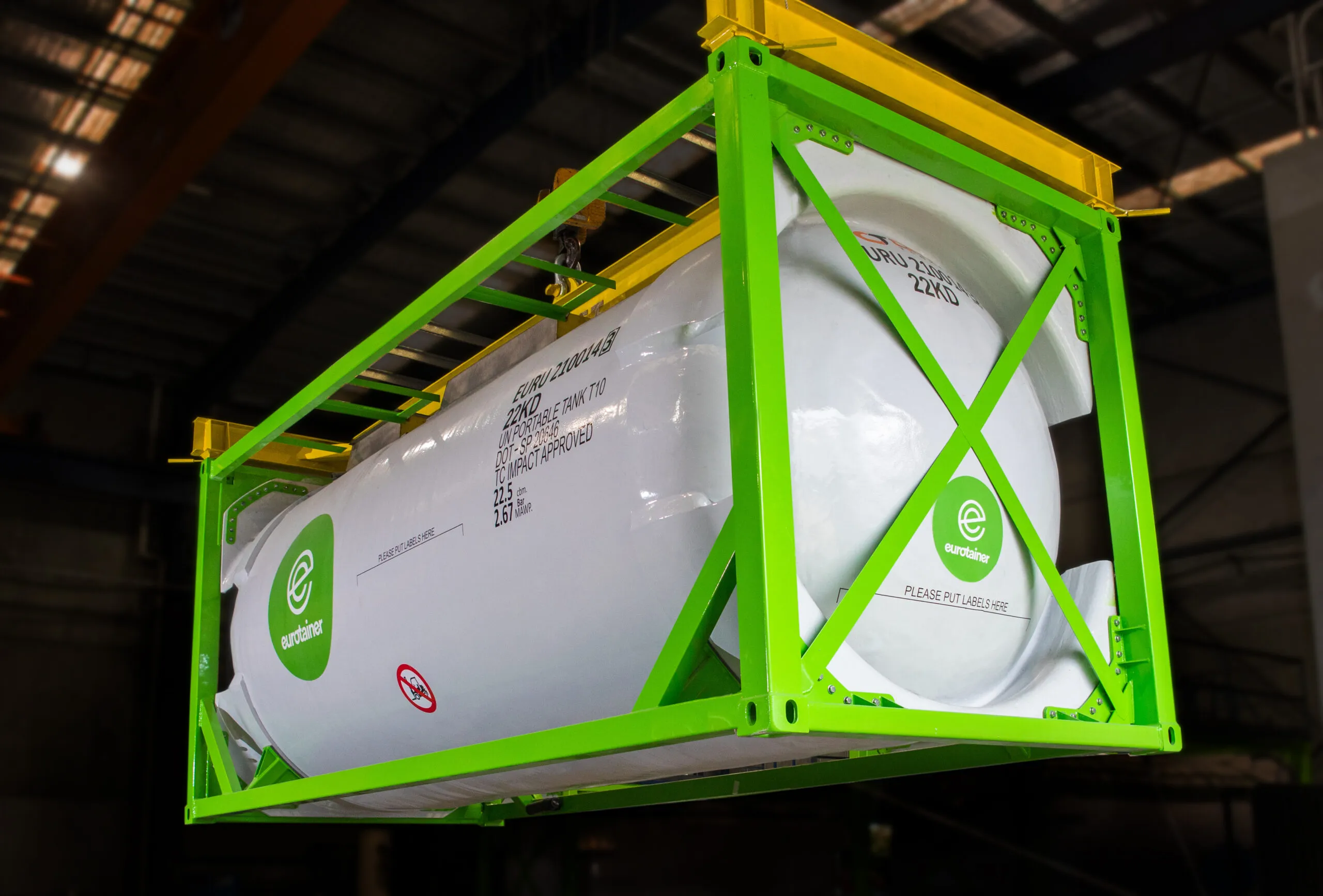Tank container composite on depot - Eurotainer